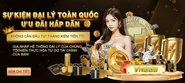 Bàn chơi Poker với chip và lá bài
